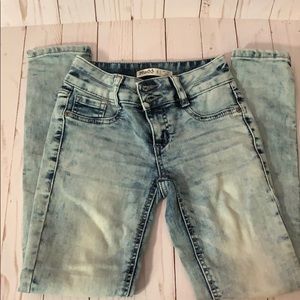 Mudd Girls acid washed mid rise jean legging